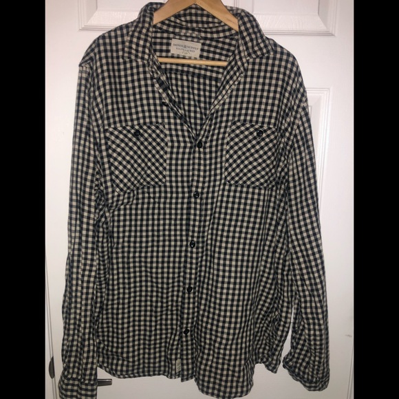 Long sleeve button down - Picture 1 of 3